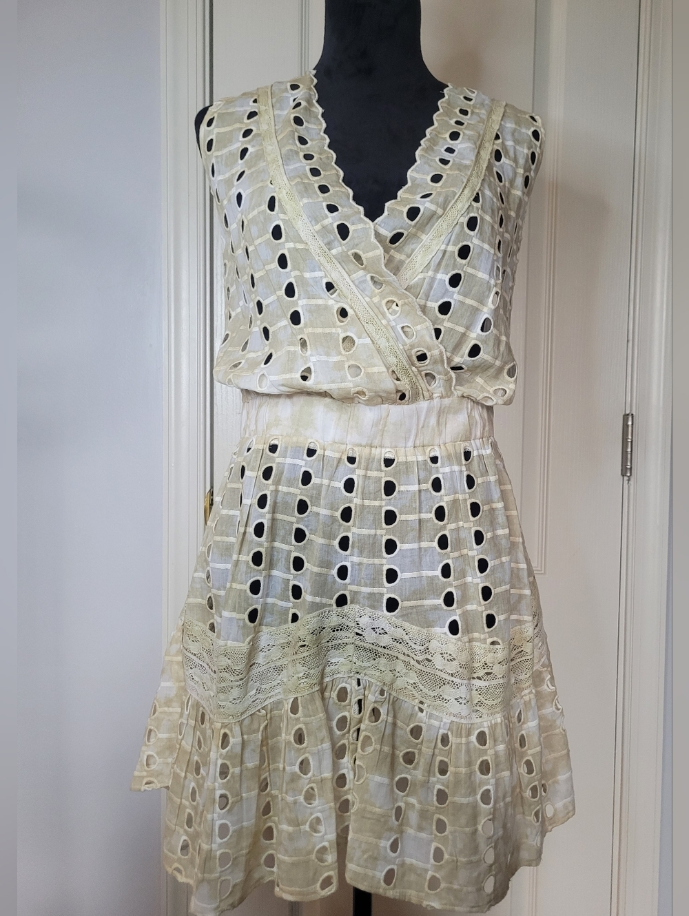 RAMY BROOK Noelia DressEyelet Lace V-Neck Wrap Dress in White and Cream Sz M NWT